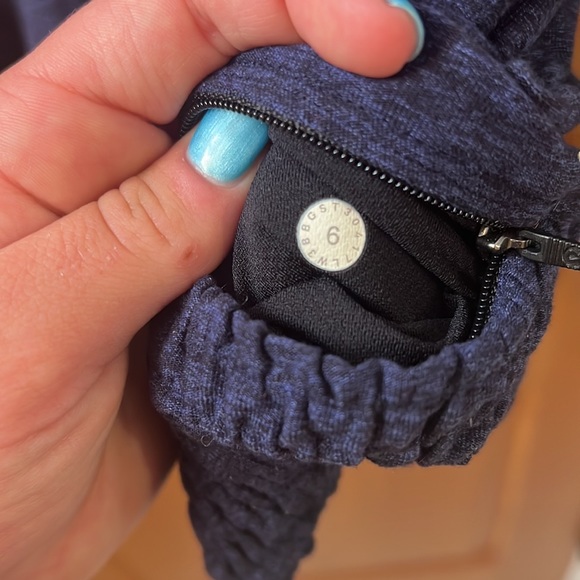 lululemon running sweatshirt hoodie - Picture 5 of 5